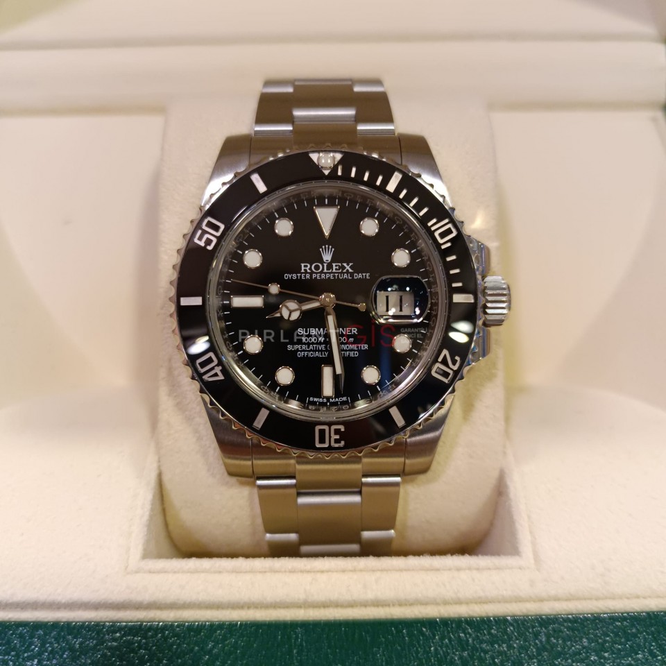 ROLEX Submariner Date 116610LN Oyster