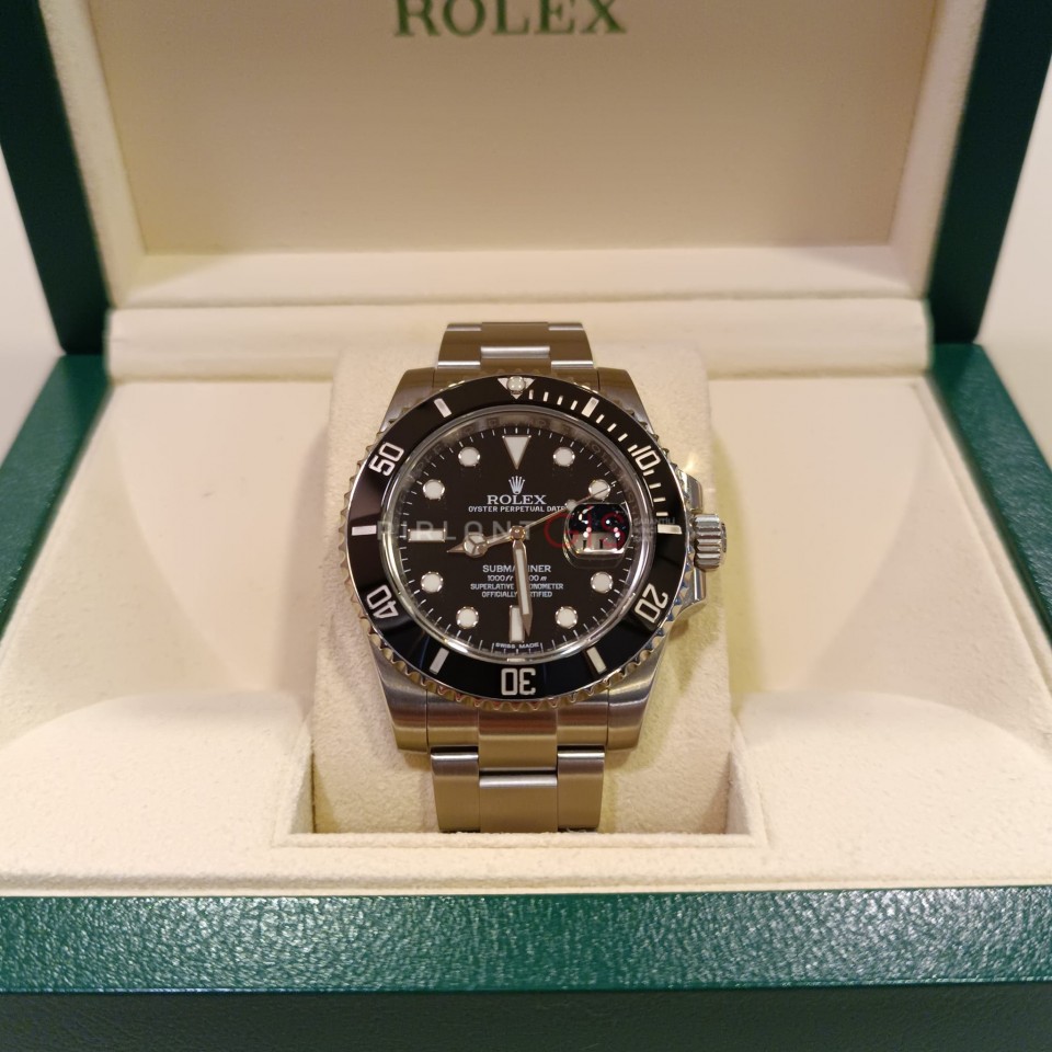 ROLEX Submariner Date 116610LN Oyster