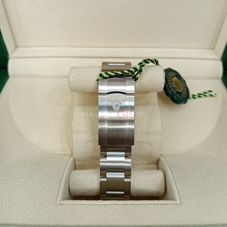 ROLEX Oyster Perpetual 36 mm 126000 Celebration Dial